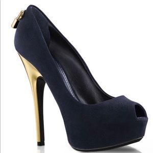 Authentic Louis Vuitton Oh Really! Pumps in Dark Blue